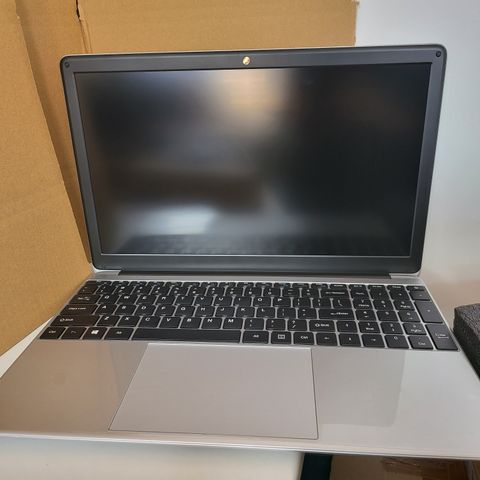 UNBRANDED 15.6 INCH LAPTOP