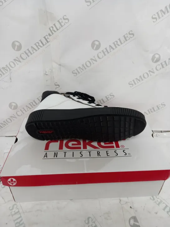 BOXED PAIR OF RIEKER HIGH TOP TRAINERS W. SIDE ZIP IN WHITE EU SIZE 40