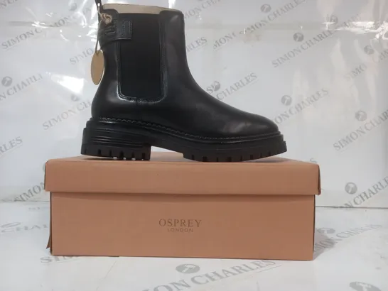 BOXED PAIR OF OSPREY LONDON THE HOLLYWOOD ANKLE BOOTS IN BLACK UK SIZE 5