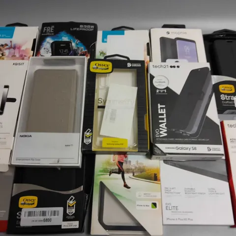 LOT OF 14 ASSORTED MOBILE PHONE CASES TO INCLUDE OTTER BOX, TECH21 AND XQISIT