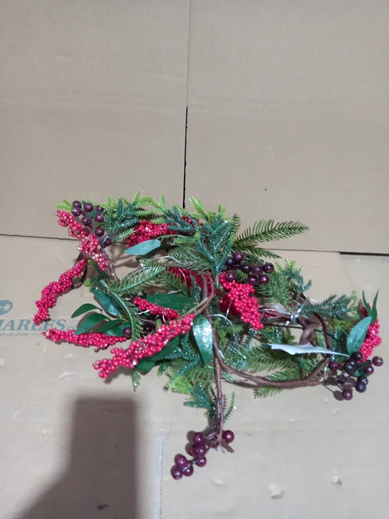 HOME REFLECTIONS 135CM PRELIT BERRY GARLAND RED