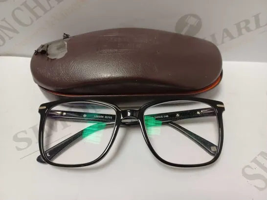 LONDON RETRO BALHAM SHINY BLACK GLASSES 