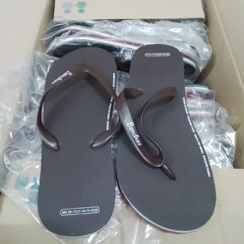 BOX CONTAINING 20 PAIRS OF MEXICO BANDHAS FLIPFLOP/SANDLES SIZE 10