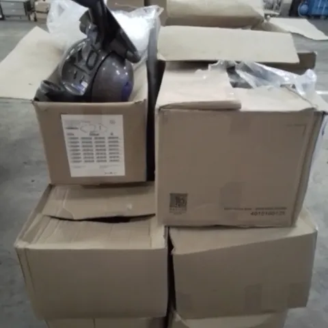 PALLET OF ASSORTED PRODUCTS, INCLUDING, DYSON VACUUM CLEANERS, DYSON VACUUM CLEANER PARTS, NOOK PROTECTIVE COVERS. KEYRING TORCHES, LIGHT FITTINGS. 