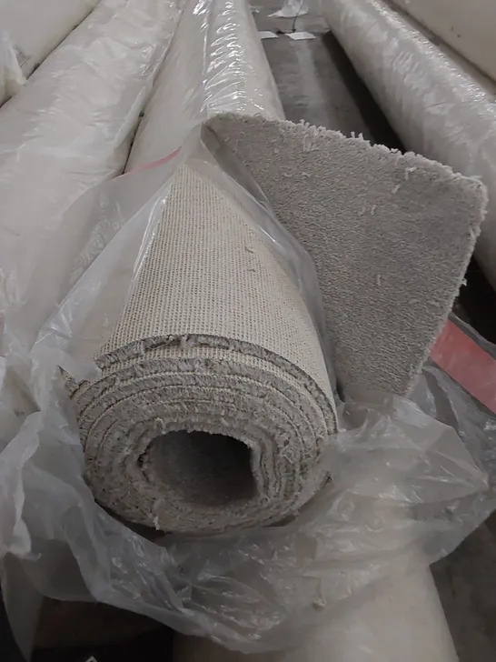 ROLL OF QUALITY PRIMO ULTRA ALLOY GREY CARPET // SIZE: 4.6 X 4m