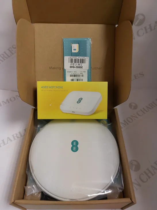 COMPLETE EE WIFI ROUTER SET UP INCLUDING MINI ROUTER AND WIFI DISC