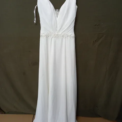 WHITE EMBELLISHED WEDDING DRESS - SIZE UNSPECIFIED