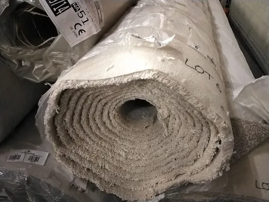 ROLL OF KESARI ICE CASCADE CARPET APPROXIMATELY 4X8.5M 