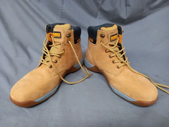 BOXED PAIR OF DEWALT ANKLE BOOTS IN SAND UK SIZE 11