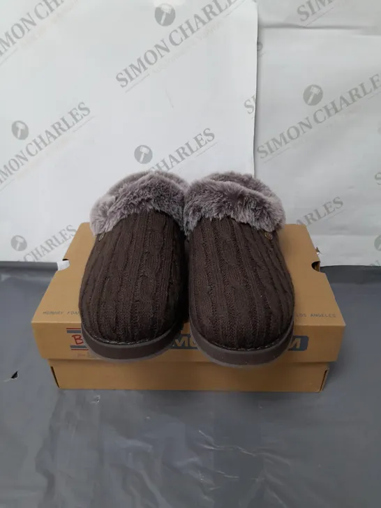 BOB'S FOR SKECHERS SLIPPERS BROWN SIZE 4