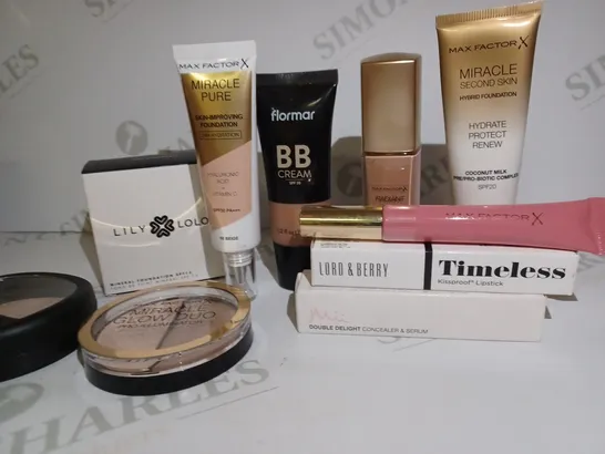 LOT OF APPROX 20 ASSORTED BEAUTY PRODUCTS TO INCLUDE FOUNDATION, LIPSTICK, BB CREAM, ETC 