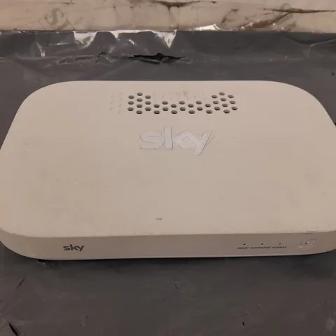 SKY Q WIRELESS BOOSTER MODEL EE120