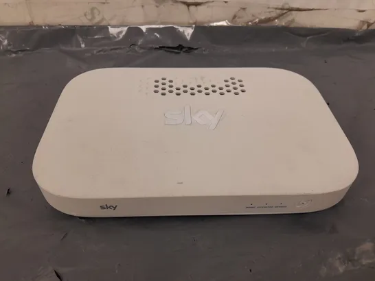 SKY Q WIRELESS BOOSTER MODEL EE120