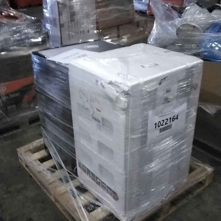 CHIQ 99L FREESTANDING WHITE CHEST FREEZER 4535035Simon Charles Auctioneers