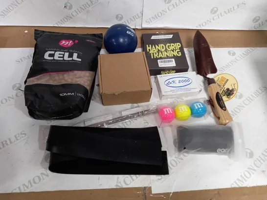 LOT OF APPROX 10 ASSORTED ITEMS TO INCLUDE BAIT, TROWEL, GOLF BALLS ETC