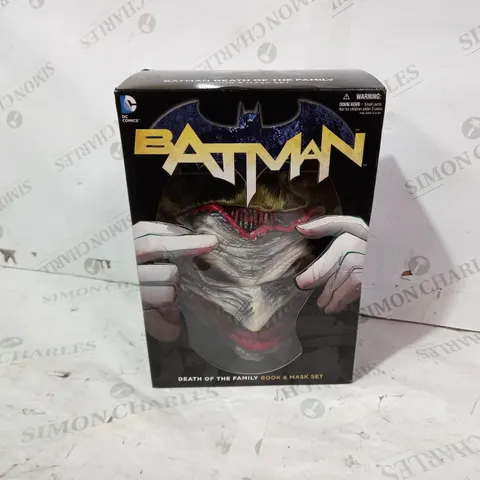 BOXED BATMAN DEATH OF THE FAMILY BOOK AND MASK SET