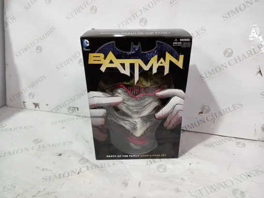 BOXED BATMAN DEATH OF THE FAMILY BOOK AND MASK SET