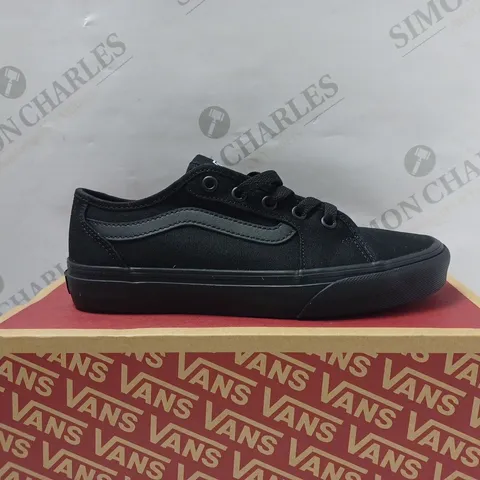 VANS OFF THE WALL FILMORE DECON BLACK CANVAS SHOE - UK 5