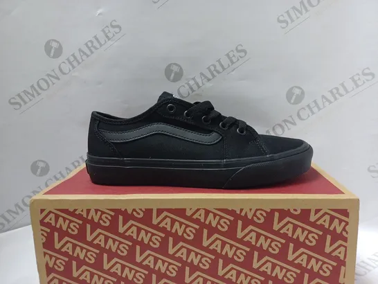 VANS OFF THE WALL FILMORE DECON BLACK CANVAS SHOE - UK 5