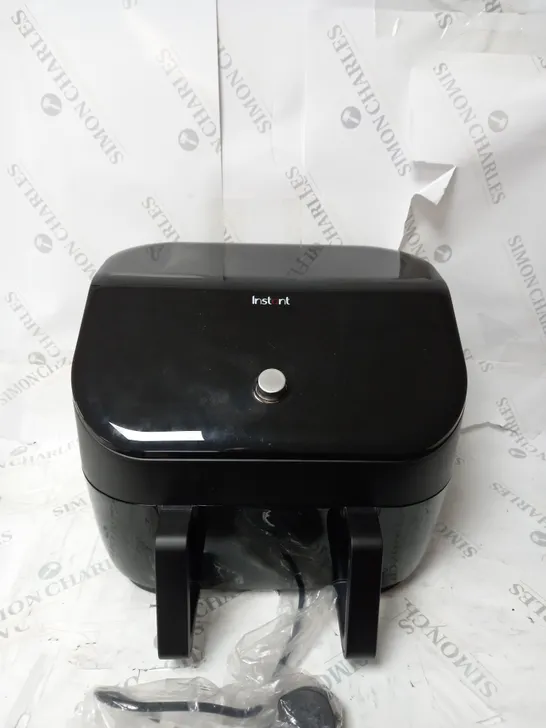 BOXED INSTANT VORTEX PLUS VERSAZONE AIR FRYER 