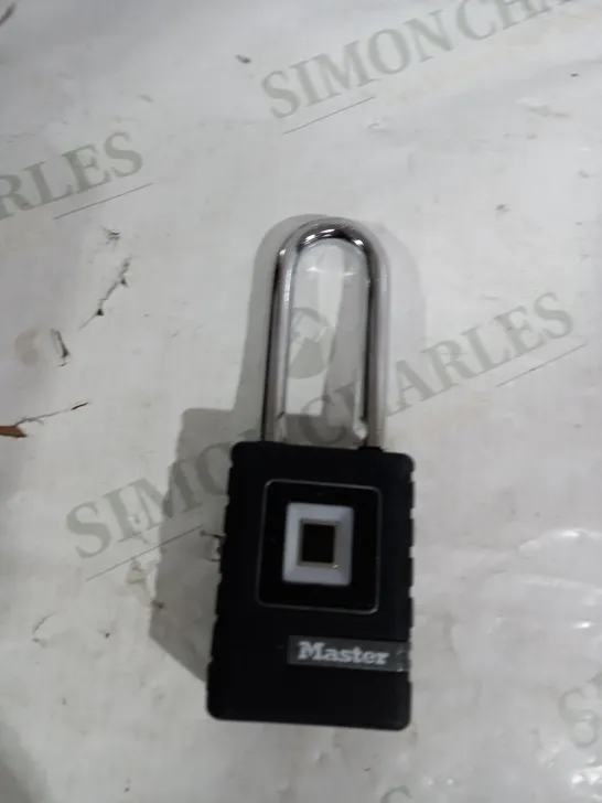 MASTER LOCK OUTDOOR BIOMETRIC SECURITY PADLOCK 