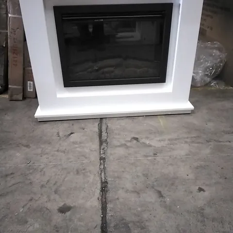 MEDFORD ELECTRIC FIRE SUITE BLACK FIRE WITH WHITE