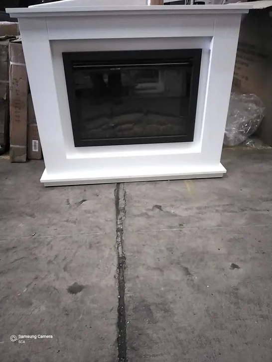 MEDFORD ELECTRIC FIRE SUITE BLACK FIRE WITH WHITE