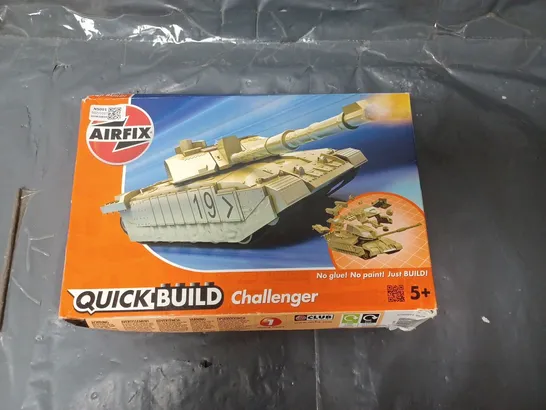 AIR FIX QUICK BUILD CHALLENGER