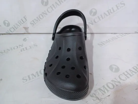 BOXED PAIR OF CROCS BAYA SHOES IN BLACK UK SIZE M4/W5