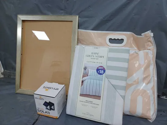 APROXIMATELY 14 ASSORTED HOUSEHOLD ITEMS TO INCLUDE PICTURE FRAMES , DUVET SET, SOLAR LIGHTS, ETC