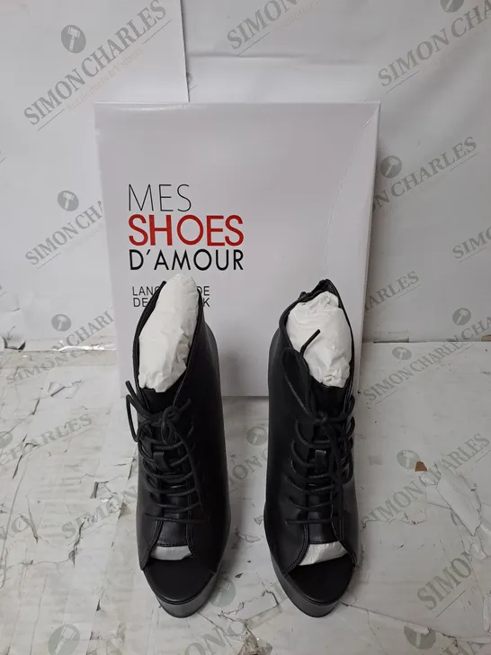 APPROXIMATELY 12 PAIRS OF BOXED MES SHOES D'AMOUR DEMONLOOK SIRE BLACK HEELS - SIZE VARIATION 