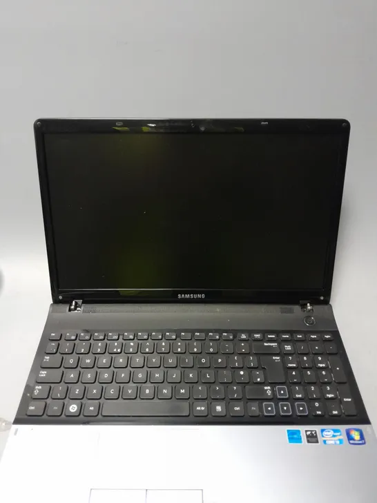 SAMSUNG 300E4A/300E5A/300E7A/3430EA/3530EA	15 INCH I3-2350M 2.30GHZ