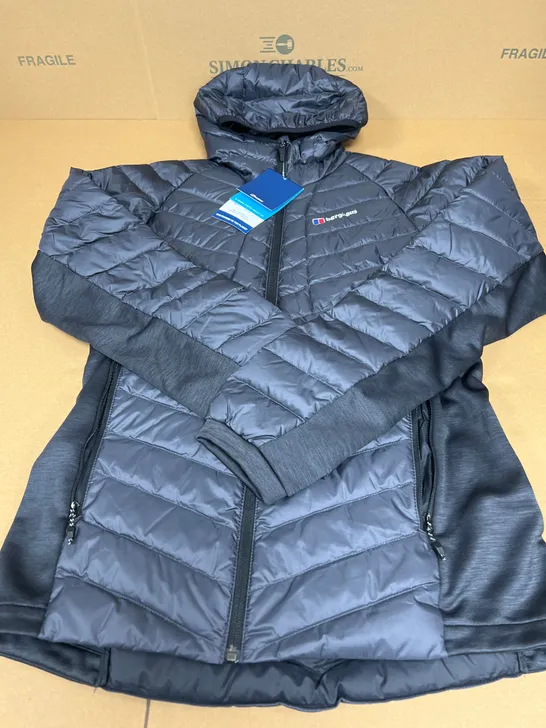 BERGHAUS TEPHRA STRETCH REFLECT JACKET IN NAVY SIZE LARGE