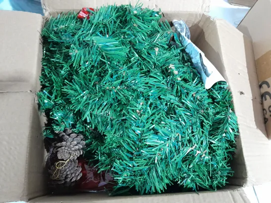 BOXED CHRISTMAS GARLAND UNKNOW SIZE IN GREEN