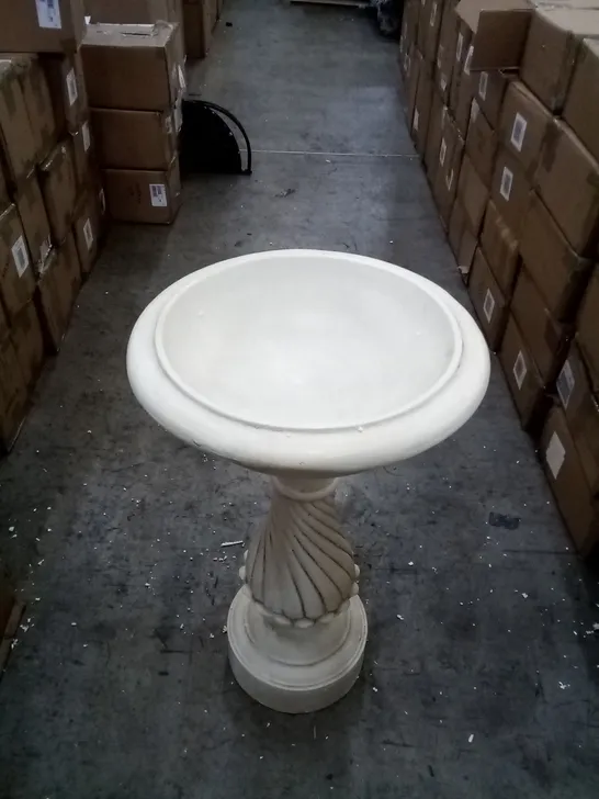 BOXED BIRD BATH