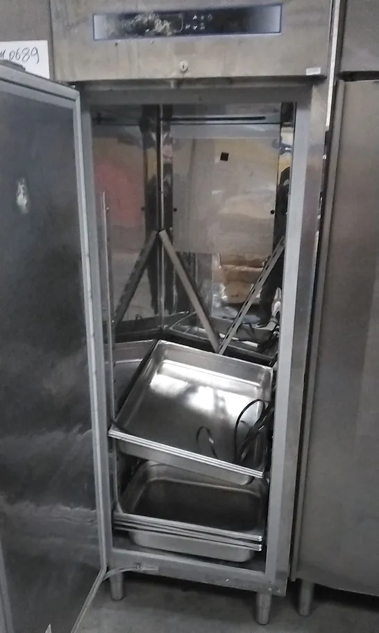 POLARIS SINGLE COMMERCIAL FRIDGE/CHILLER P70 TN