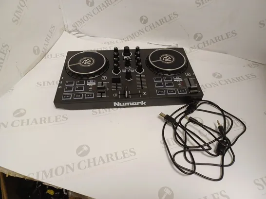 NUMARK PARTY MIX II DJ CONTROLLER/DJ SET