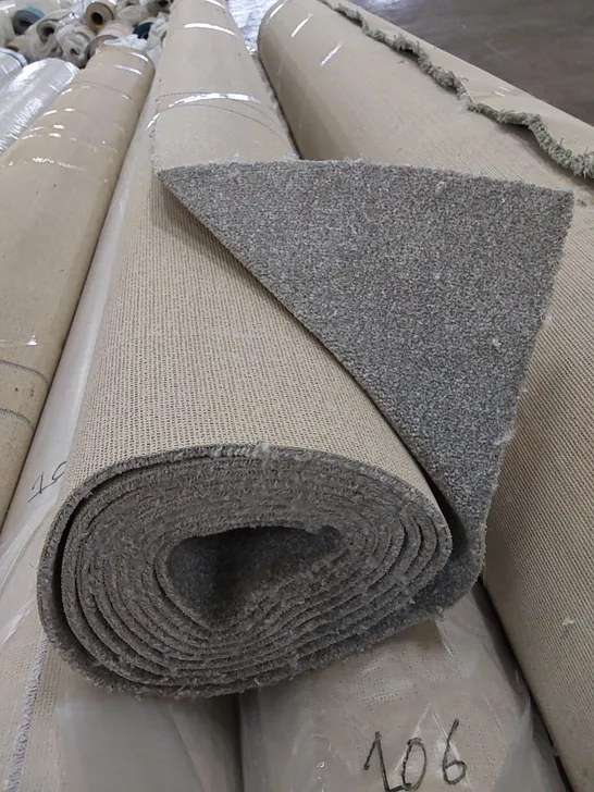 ROLL OF QUALITY GREY CARPET // SIZE UNSPECIFIED 