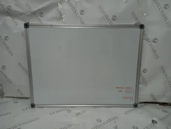 UNBRANDED WHITE BOARD 