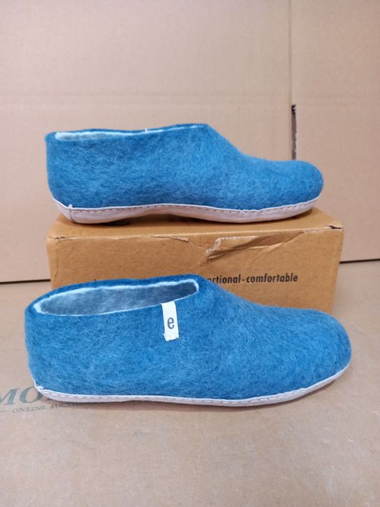 EGOS COPENHAGEN PAIR OF SLIPPER SHOES IN SEA BLUE EU SIZE 40