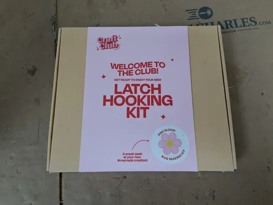 CRAFT CLUB LATCH HOOKING KIT 