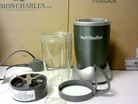 NUTRIBULLET 600 BLENDER