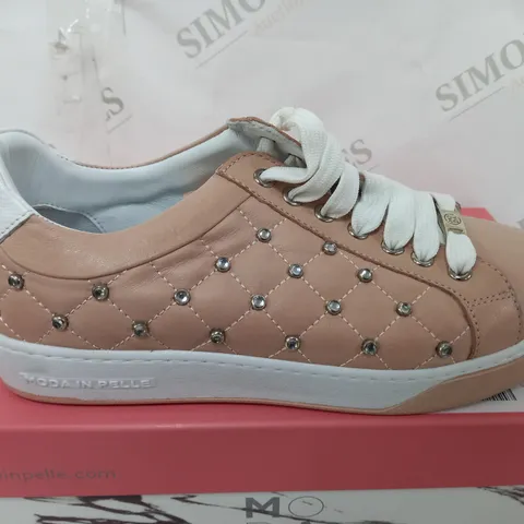 BOXED MODA LEATHER ADELAID LACE UP QUILTED TRAINERS IN NUDE - SIZE 39