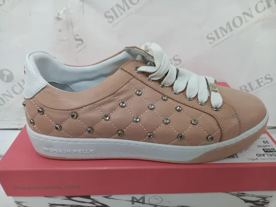 BOXED MODA LEATHER ADELAID LACE UP QUILTED TRAINERS IN NUDE - SIZE 39