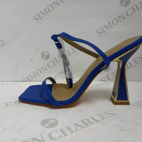 FASHION NOVA BLUE STRAPPY SQUARE HEELS SIZE 8.5