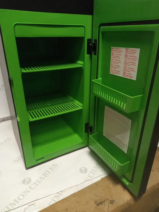 XBOX SERIES X REPLICA MINI FRIDGE