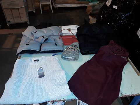 CAGE OF ASSORTED DESIGNER ADULTS CLOTHING TO INCLUDE: RALPH LAUREN JUMPER, TOPSHOP JEANS, FRED PERRY ZIP-UP HOODED TOP, NIKE HOODED TOP, RALPH LAUREN UNDERWEAR, CK UNDERWEAR, NIKE TROUSERS