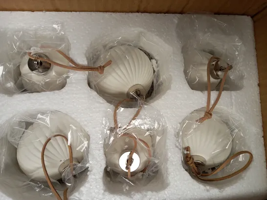 BOXED OUTLET KELLY HOPPEN SET OF 6 ROUND BAUBLES