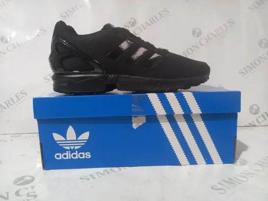 BOXED PAIR OF ADIDAS ZX FLUX J SHOES IN BLACK UK SIZE 4