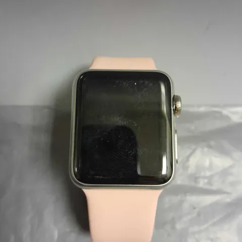 APPLE WATCH IN PINK SERIAL FH7PXNWFG9HM